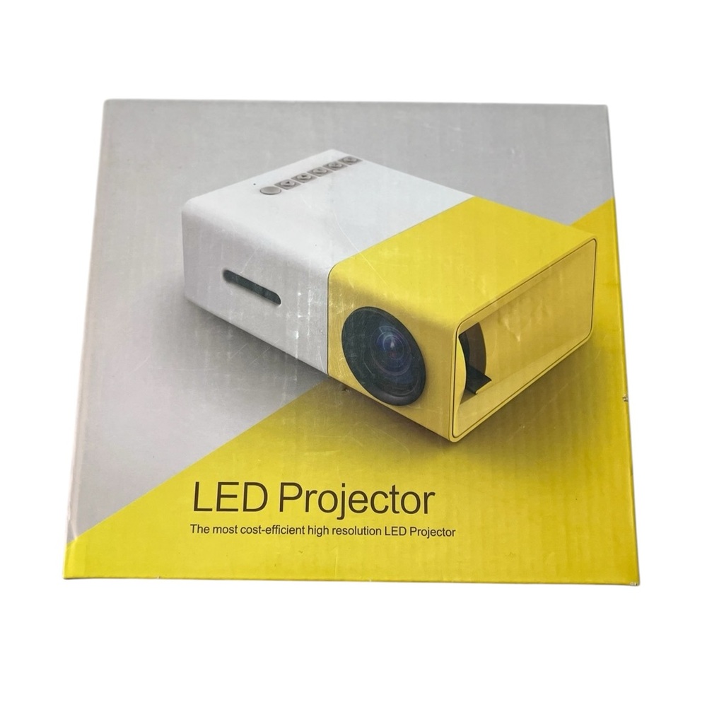 Mini high resolution LED Projector - Picture 5 of 8